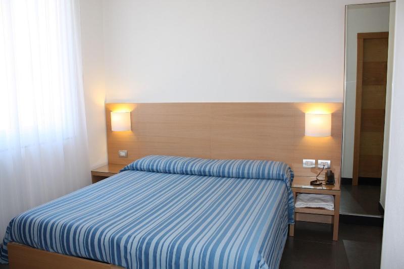 Genova Hotel 3*