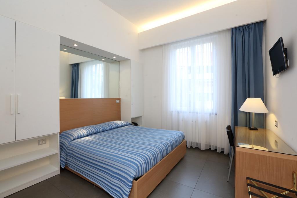 Hotel Genova 3*